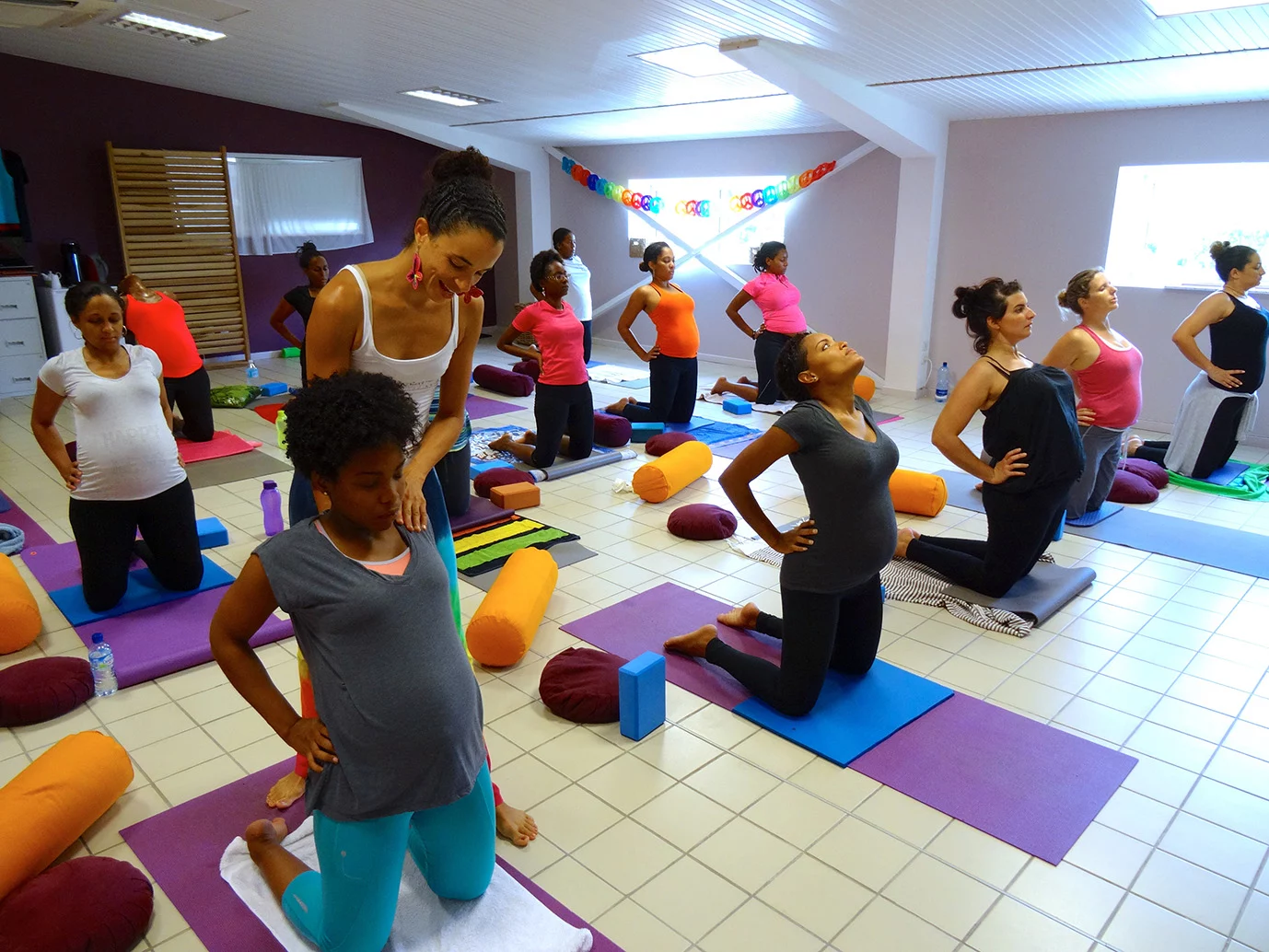 Cours de Yoga prénatal femmes enceintes - Yoga Life West Indies - Martinique Lamentin Schoelcher